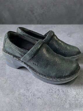 Born Concepts b.o.c. Leather Clogs